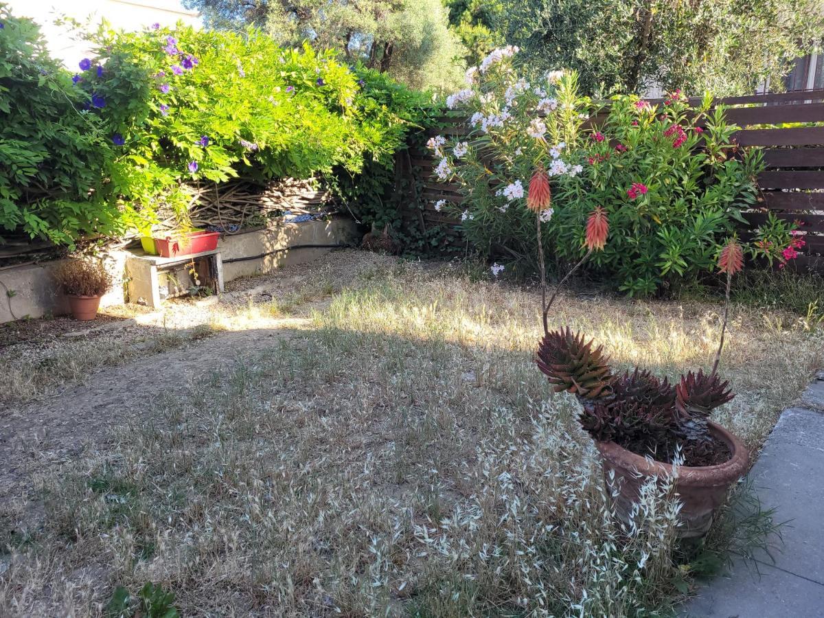 Villa La Desiree - Haut De Villa, 68M2, 8 Personnes Max, Climatise, 4 Etoiles, 120M2 De Jardin Et Parking, Wifi, Vu Merアンティーブ エクステリア 写真